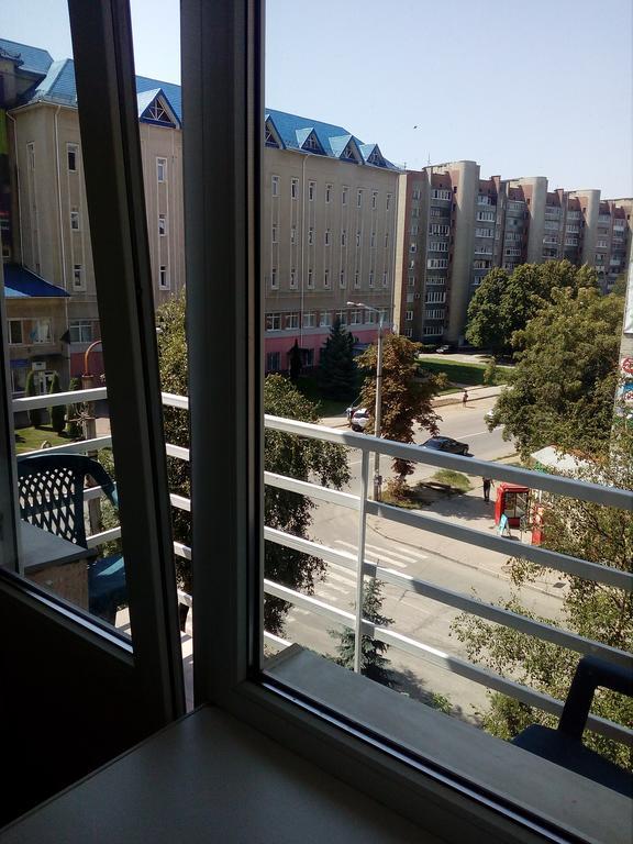 Apartment On Akademika Sakharova Ivano-Frankivs'k Luaran gambar